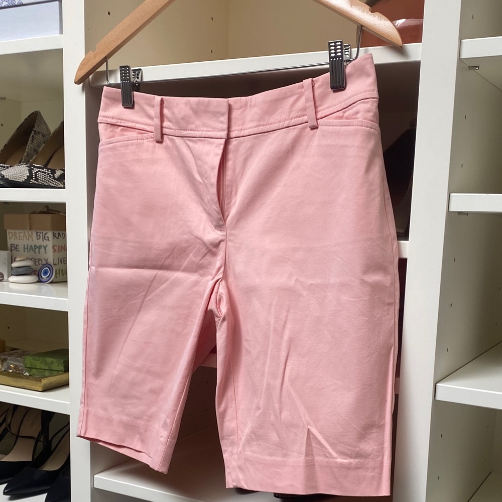 Talbots Light Pink Women's Bermuda Shorts.  Size 2P. Like NEW.